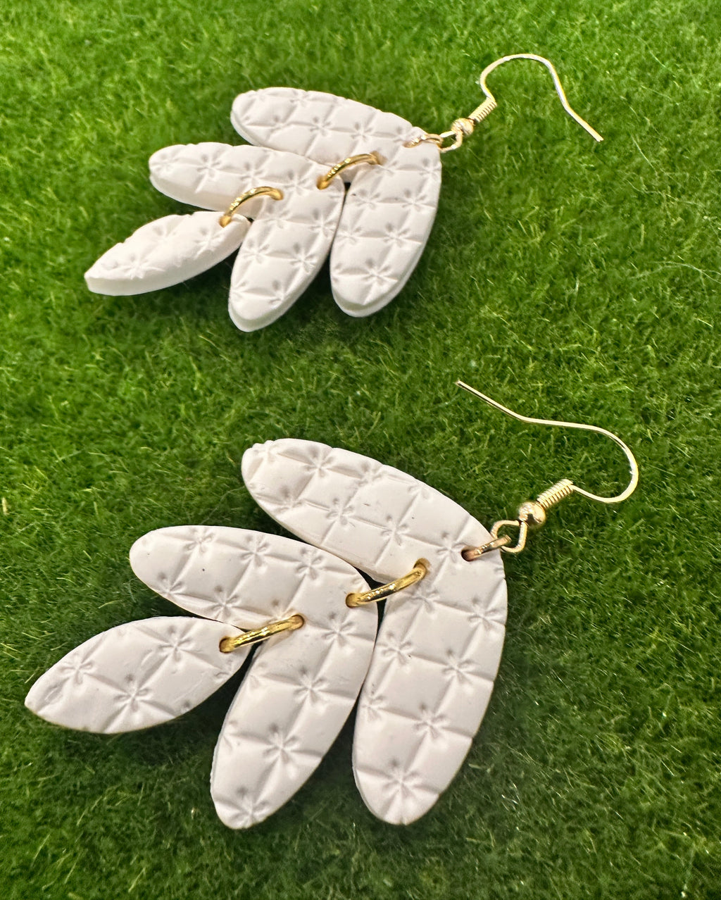 Handmade Polymer Clay Dangle Earrings – Textured Leaf Design – Lightweight Minimalist Jewelry
